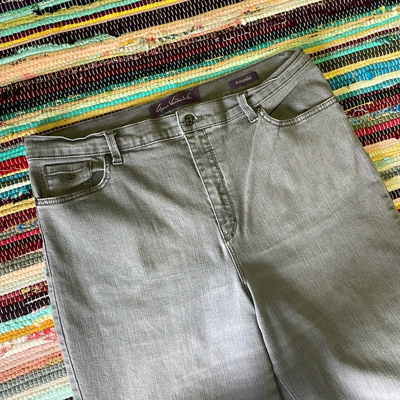 Gloria Vanderbilt Gray Bedazzled Amanda Jeans-#1965+ - Picture 6 of 12